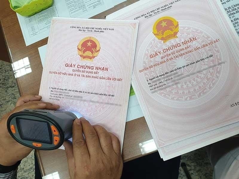 Vì sao cần làm sổ đỏ trước 31/12/2025 để không bị mất nhiều tiền? (hình ảnh từ Internet)