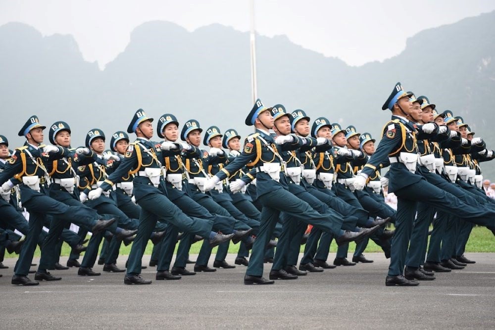 Thông tư 25/2025/TT-BQP: Hướng dẫn chế độ chính sách cho sĩ quan phục viên