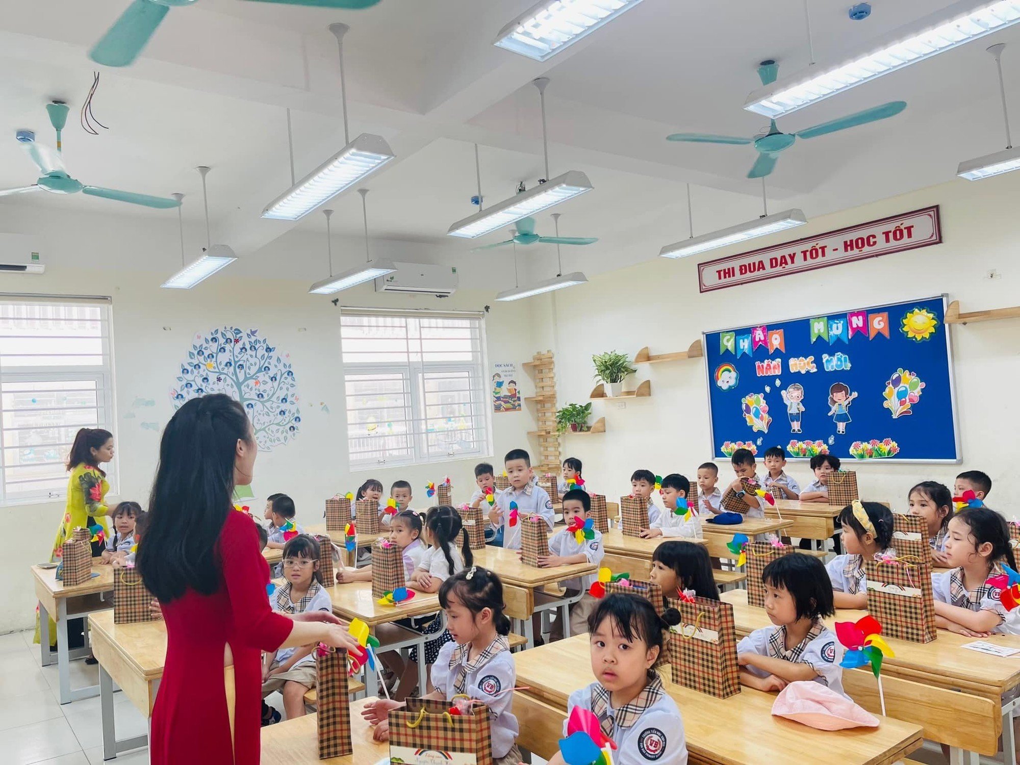 Tải về mẫu phiếu đánh giá xếp loại chất lượng viên chức của giáo viên năm học 2024 - 2025