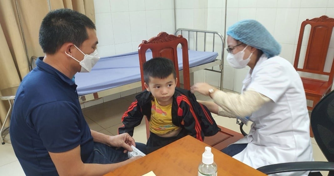 Không cấp thẻ BHYT giấy từ 1/6: Trẻ em chưa có căn cước, VNeID sử dụng thế nào
