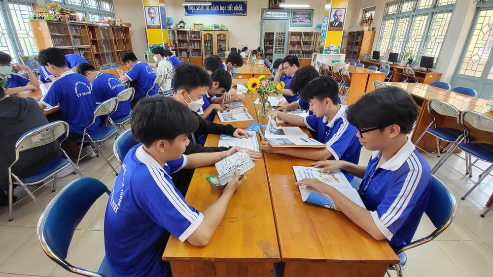 Đề xuất bảo đảm tỉ lệ học sinh THCS lên THPT đạt ít nhất 95%
