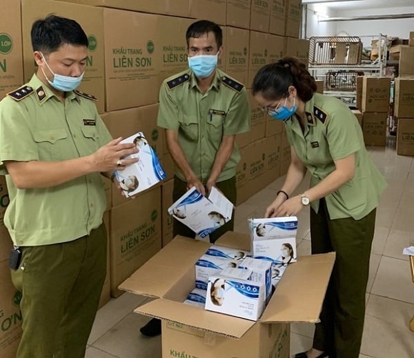 Chỉ thị 13: Sửa đổi Bộ luật Hình sự tăng mức phạt đối với buôn lậu, gian lận thương mại và hàng giả