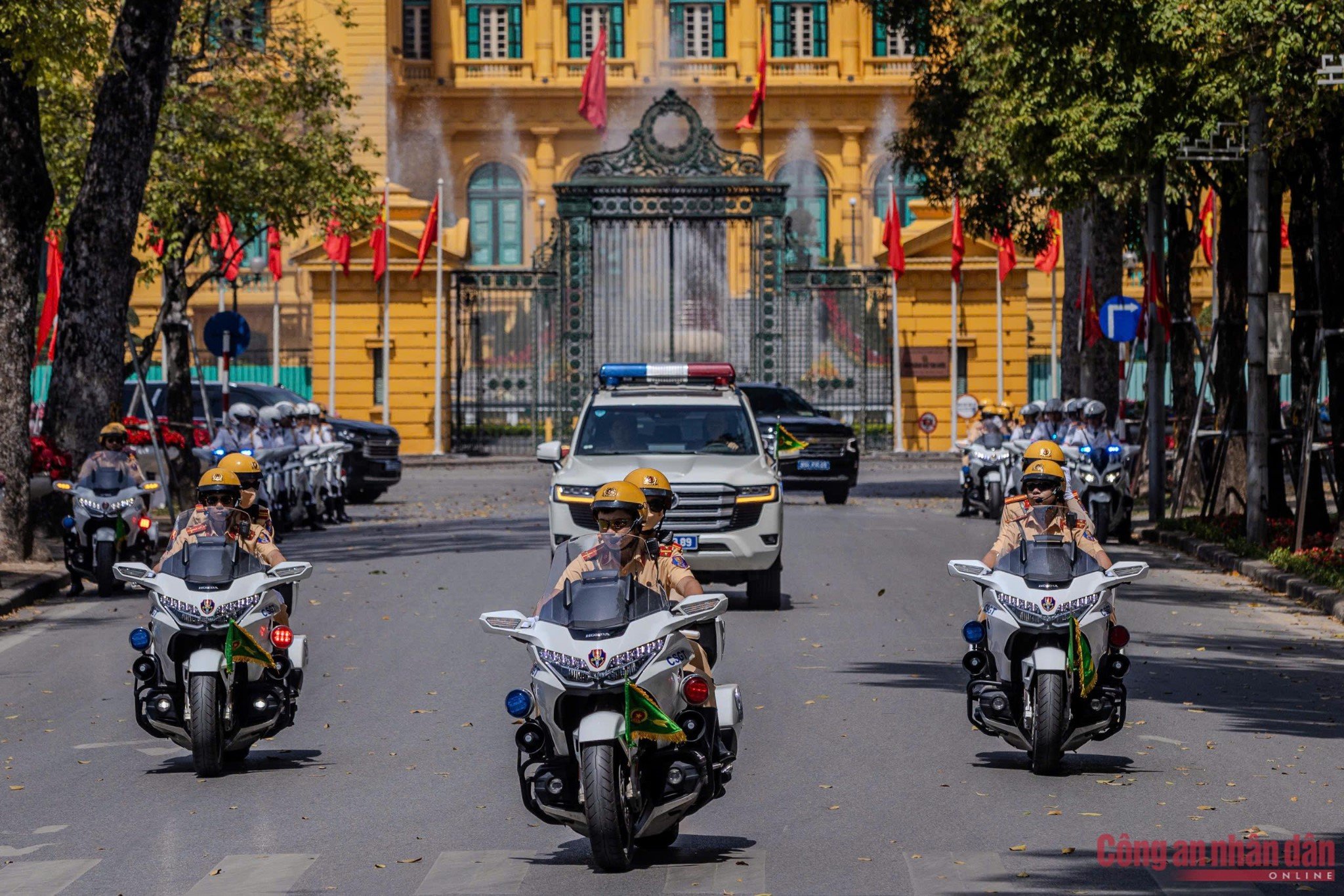 Cấm đường, phân luồng giao thông phục vụ Lễ Quốc tang nguyên Chủ tịch nước ở Hà Nội 24-25/5/2025