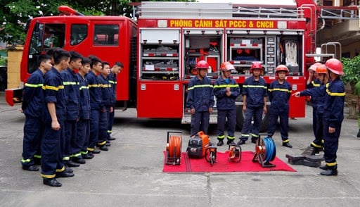 Cơ sở từ bao nhiêu người làm việc phải thành lập Đội phòng cháy, chữa cháy, cứu nạn, cứu hộ từ 1/7/2025?