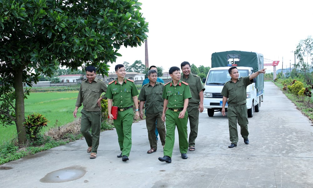 Trưởng công an, chỉ huy trưởng quân sự xã chưa đủ điều kiện vào cấp ủy cấp xã mới theo Báo cáo 392