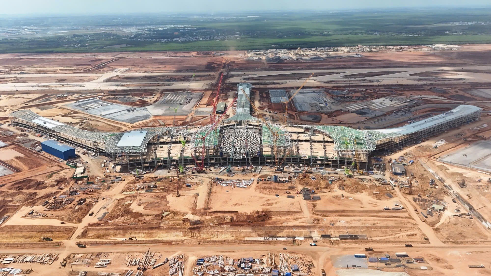 Nghị quyết 154/NQ-CP: Phấn đấu hoàn thành sân bay Long Thành trong năm 2025