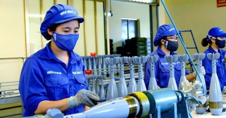 Chuyên gia, nhà khoa học đầu ngành có mức lương 70 triệu đến 187 triệu đồng khi hoạt động trong lĩnh vực quốc phòng từ 01/7/2025 