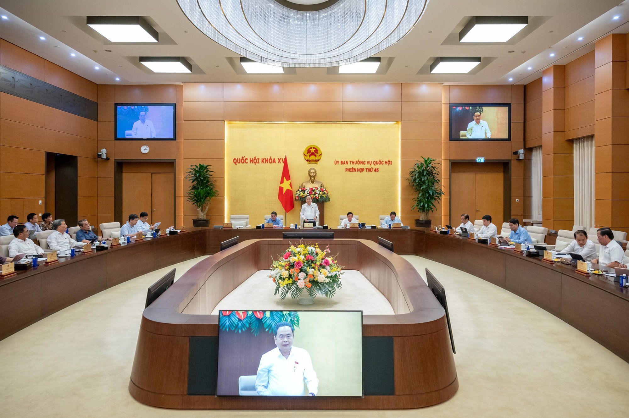 Không thành lập phòng chuyên môn thuộc Ủy ban nhân dân với đơn vị hành chính cấp xã giữ nguyên (dự kiến) (Hình ảnh từ Internet)