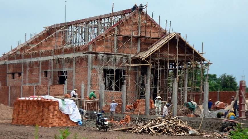 Năm 2025, có được xây nhà trên đất nông nghiệp không
