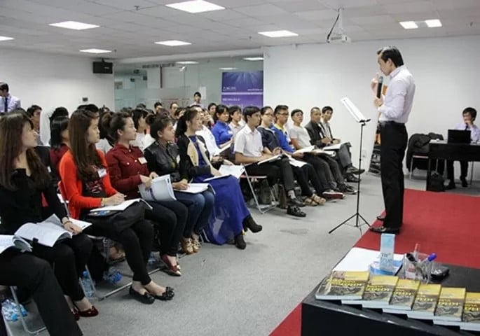 Dự kiến phải tổ chức đào tạo kiến thức pháp luật hàng năm về bán hàng đa cấp cho thủ lĩnh cấp cao trong doanh nghiệp