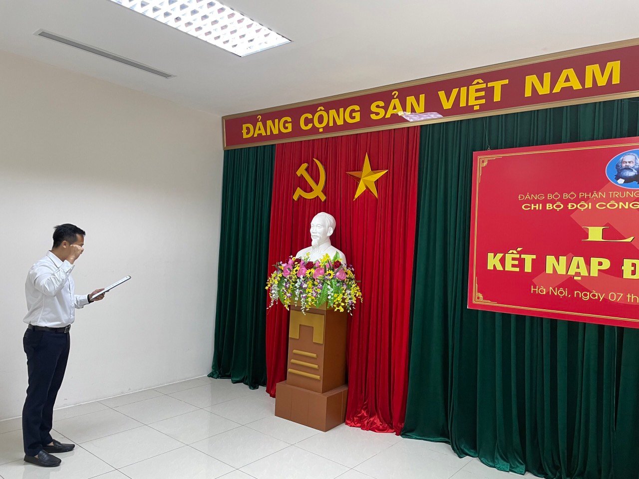 Thủ tục xem xét kết nạp đảng viên mới nhất theo Hướng dẫn 06-HD/TW năm 2025