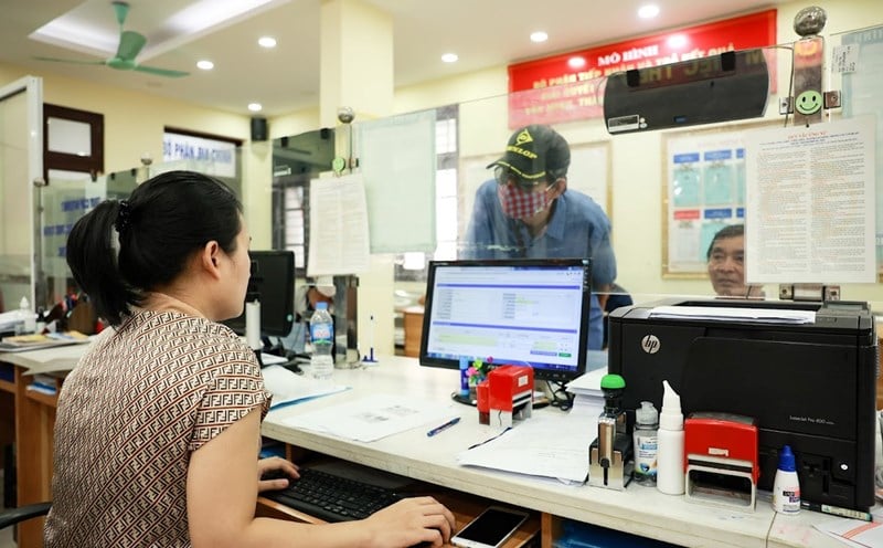 TPHCM: Hướng dẫn quản lý hồ sơ cán bộ công chức viên chức khi thực hiện chính quyền địa phương 02 cấp (Công văn 4365/SNV-CCVC) (