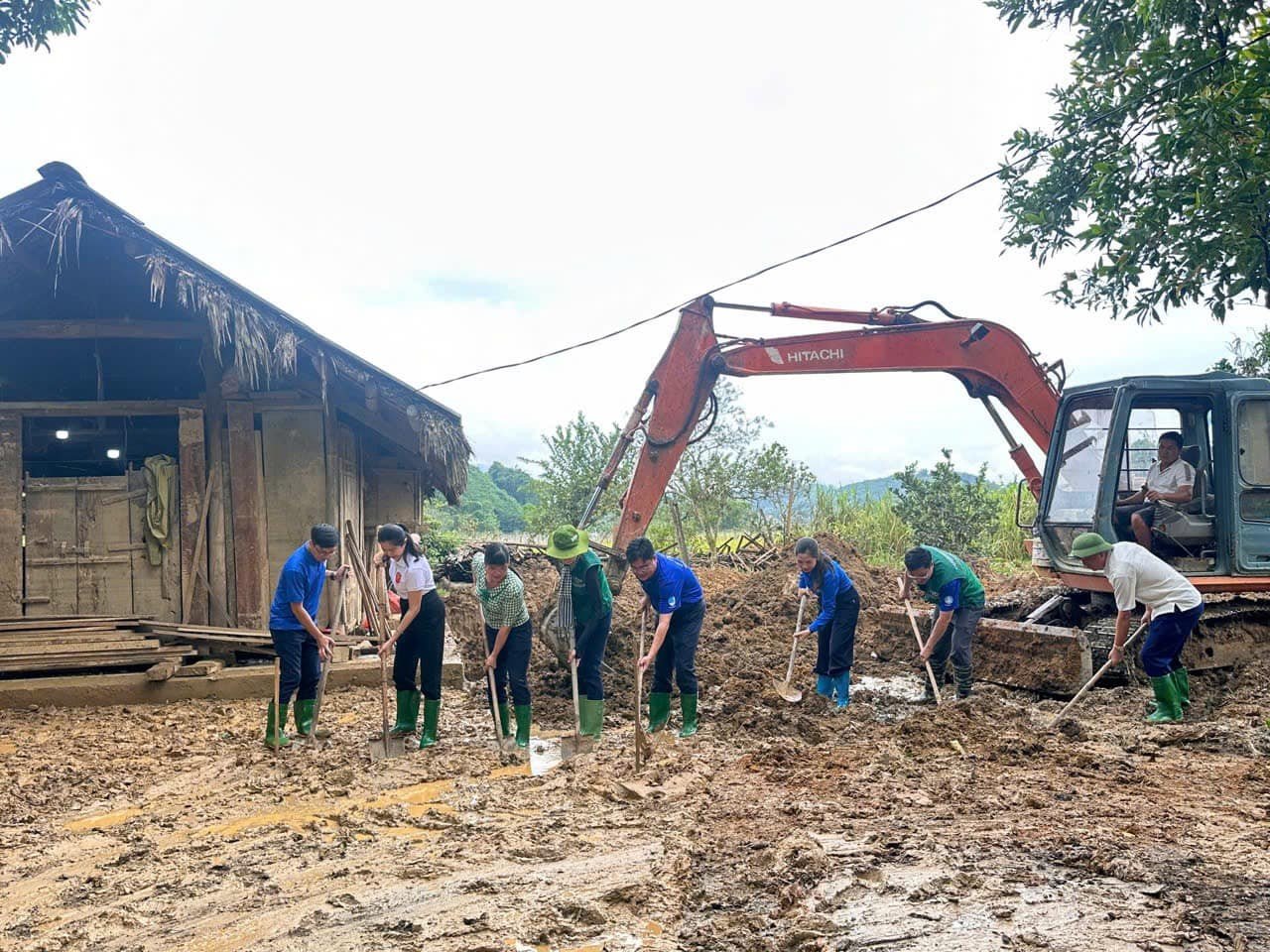 Thẩm quyền giải thể Đội công tác xã hội tình nguyện và tạm dừng trợ cấp xã hội từ ngày 01/7/2025