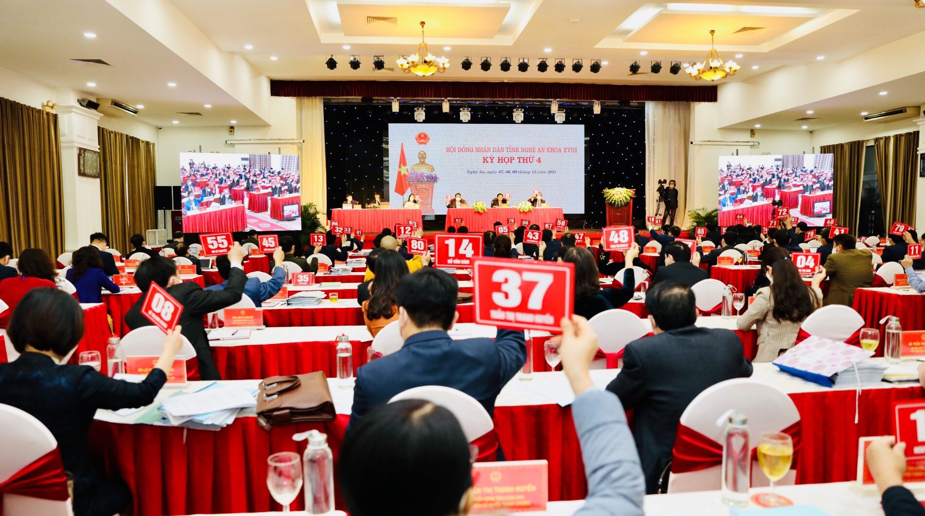 Giải tán Hội đồng nhân dân nếu gây thiệt hại nghiêm trọng đến lợi ích của Nhân dân (Hình ảnh từ Internet)