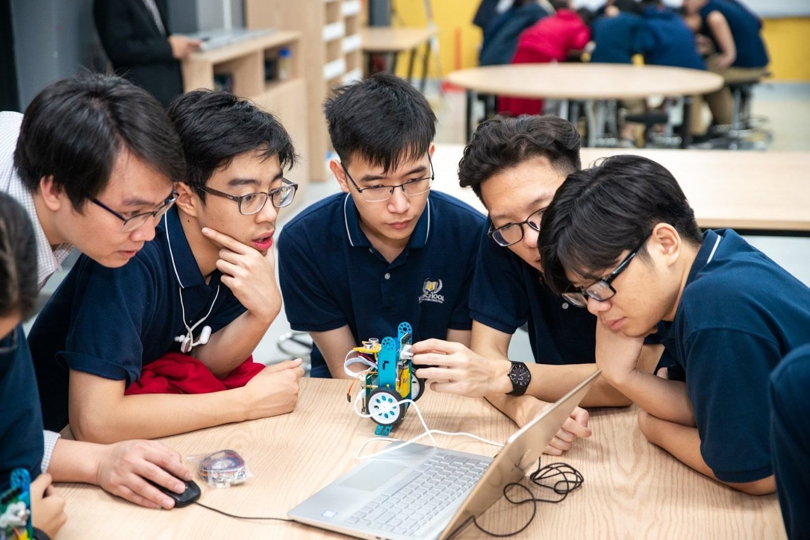 Hướng nghiệp học sinh lựa chọn các môn STEM ở cấp THPT