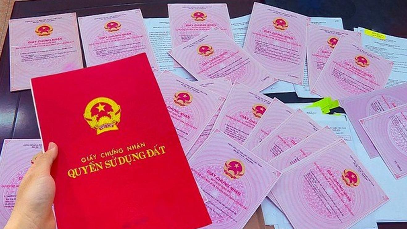 Các trường hợp thu hồi sổ đỏ từ ngày 1/7/2025: Người dân cần biết