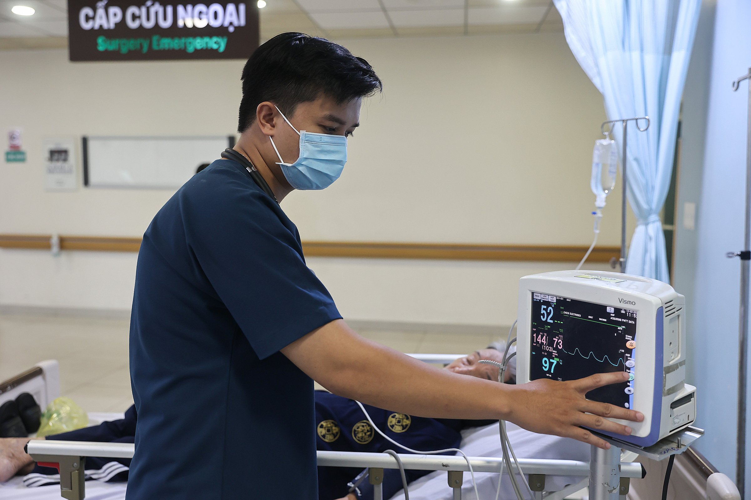 Từ ngày 01/01/2027, bác sỹ phải thi đánh giá năng lực trước khi hành nghề (Hình ảnh từ Internet)