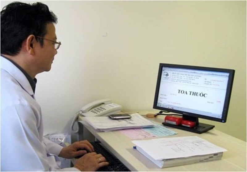 Từ 01/10/2025 tất cả các bệnh viện bắt buộc kê đơn thuốc điện tử
