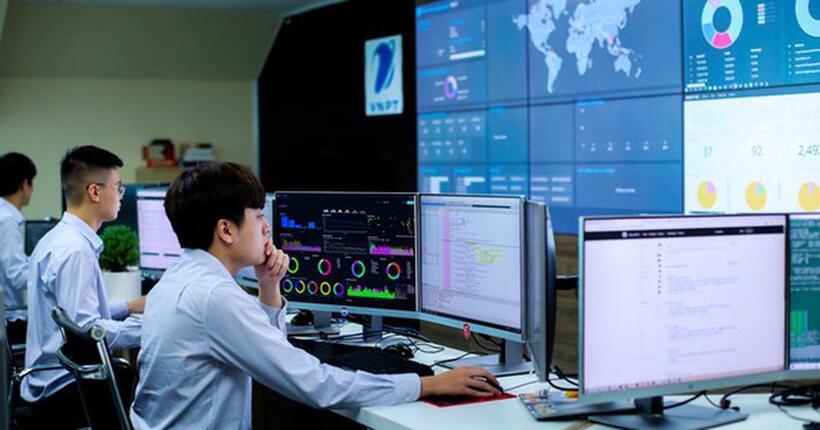 Công chức, cán bộ nào được hỗ trợ 5 triệu đồng/tháng từ ngày 15/8/2025? (Hình ảnh từ Internet)