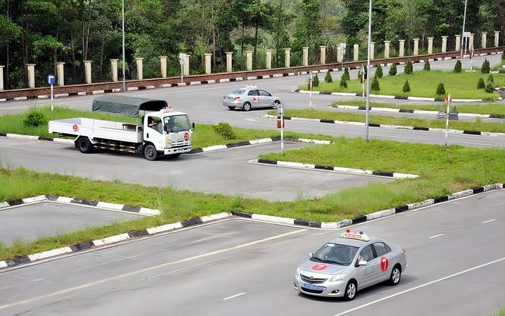 Hồ sơ học lái xe cho người học lần đầu và học lái xe nâng hạng từ 01/9/2025 