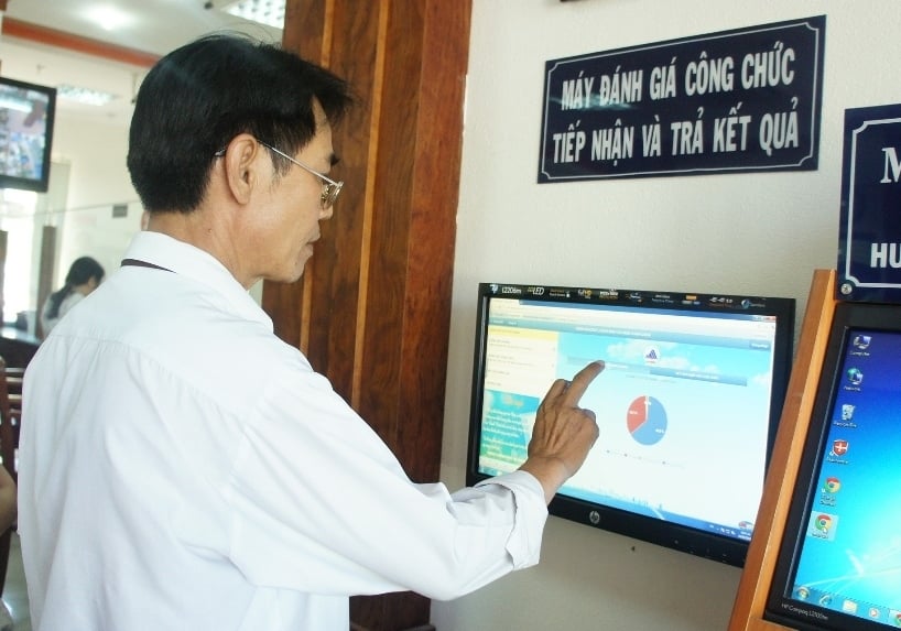 Công văn 8679-CV/BTCTW thí điểm đánh giá kết quả công tác tuần với cán bộ công chức