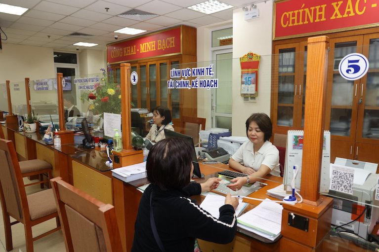 Kiến nghị có cơ chế tạo việc làm với cán bộ công chức chuyển từ khu vực công sang tư nhân khi sắp xếp bộ máy