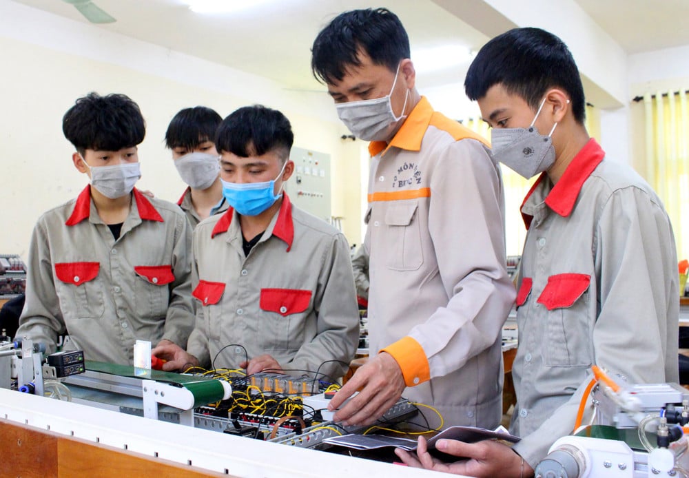 Kế hoạch tổ chức đào tạo nghề cho người lao động đang làm việc trong doanh nghiệp nhỏ và vừa tại TPHCM năm 2025