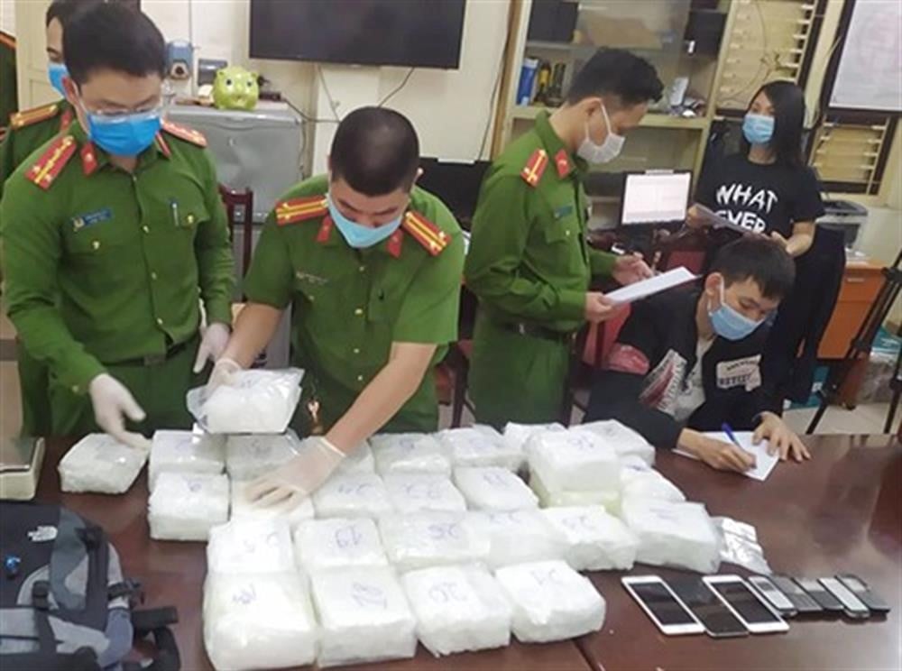 Tội tàng trữ trái phép chất ma túy bị phạt tù bao nhiêu năm theo Bộ luật Hình sự mới nhất 2025