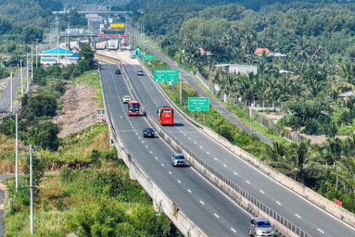 Yêu cầu cử cán bộ xuống cơ sở xử lý các vấn đề địa chính, giải phóng mặt bằng, tranh chấp quyền đất đai…