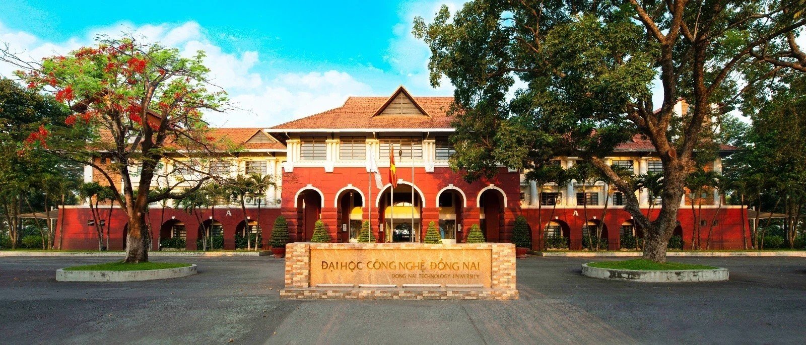 Điểm sàn xét tuyển trường Đại học Công nghệ Đồng Nai (DNTU) năm 2025