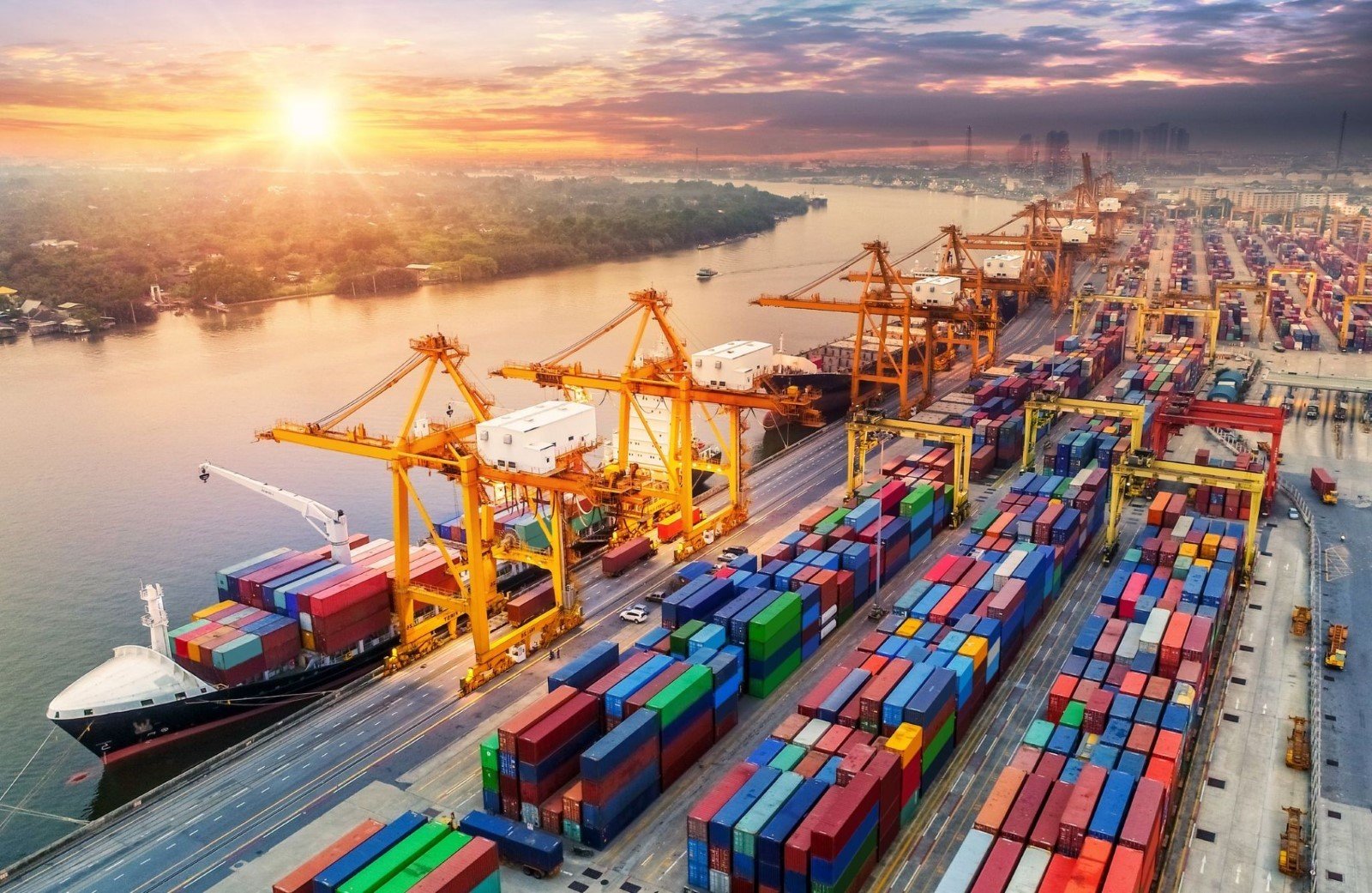 Công điện 113/CĐ-TTg: Các giải pháp phát triển vận tải đường thủy thúc đẩy logistics trong lĩnh vực vận tải