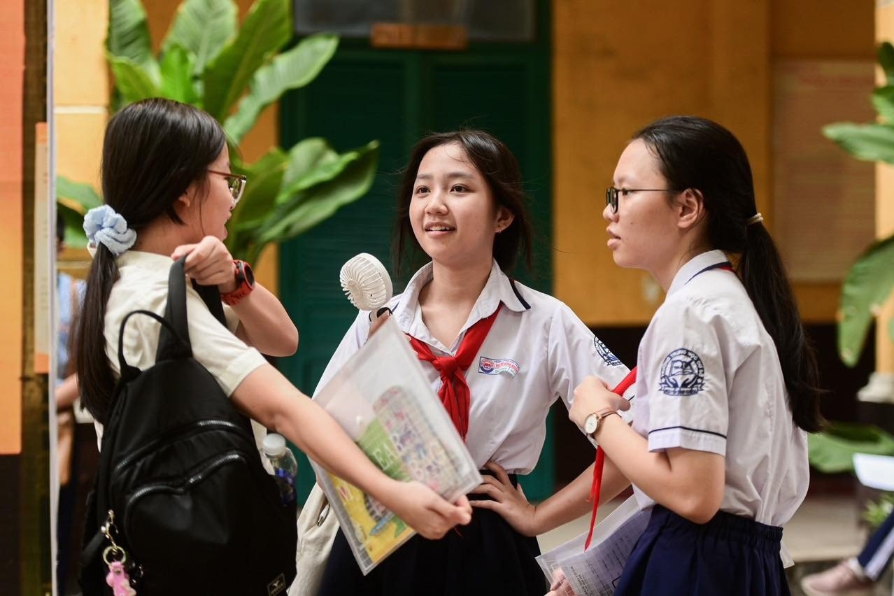 Hướng dẫn thủ tục chuyển trường đến TPHCM từ tỉnh thành phố khác và ngược lại