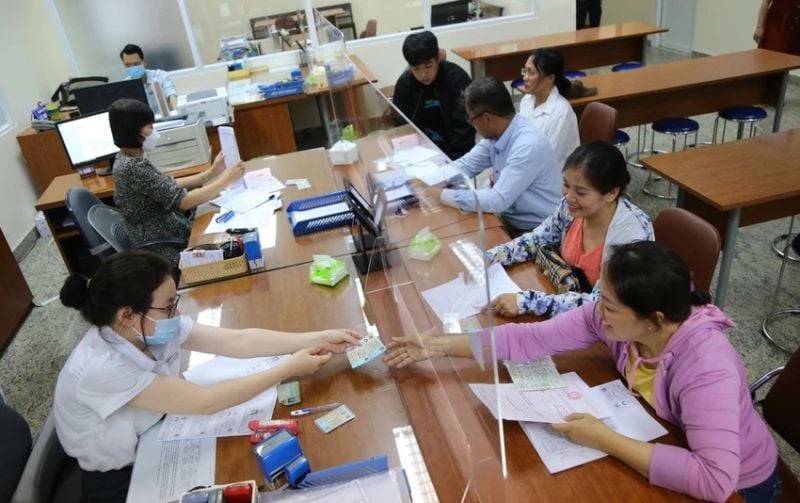 Hoàn thành xuất sắc nhiệm vụ có được nâng lương trước thời hạn không?
