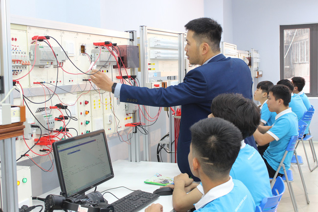 Quy định về đặt tên cơ sở giáo dục nghề nghiệp năm 2026