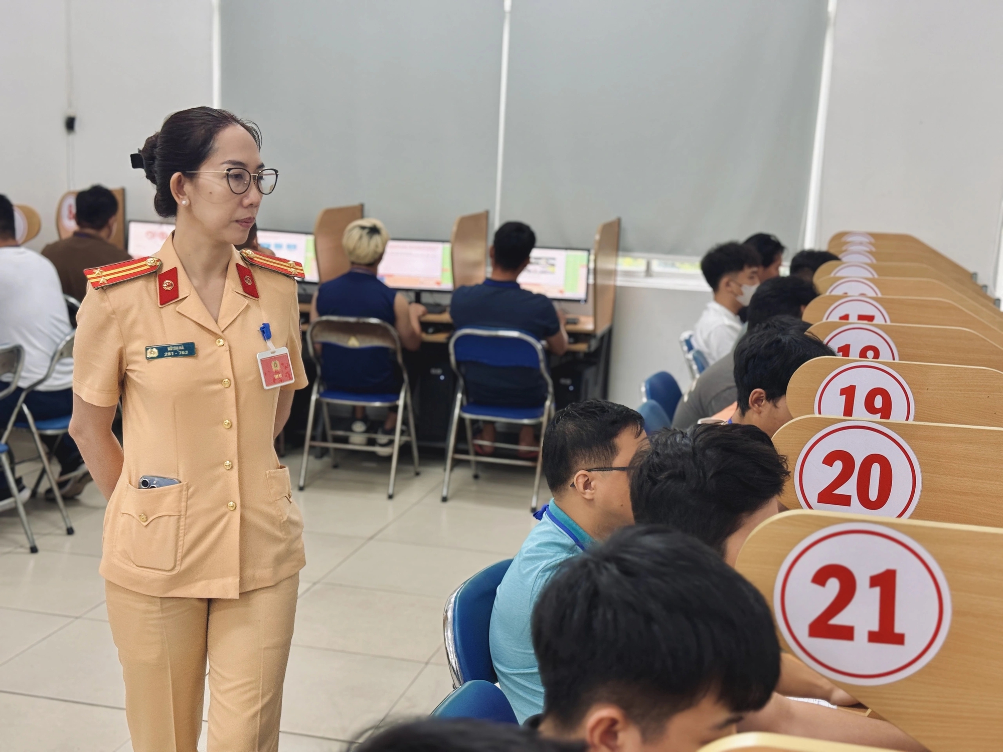 Đề xuất thêm nhiều dạng trắc nghiệm lý thuyết sát hạch lái xe