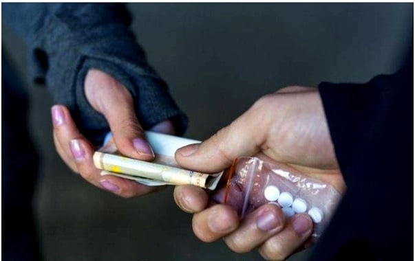 Mức phạt hành chính hành vi sử dụng trái phép chất ma túy năm 2026 (Hình ảnh từ Internet)