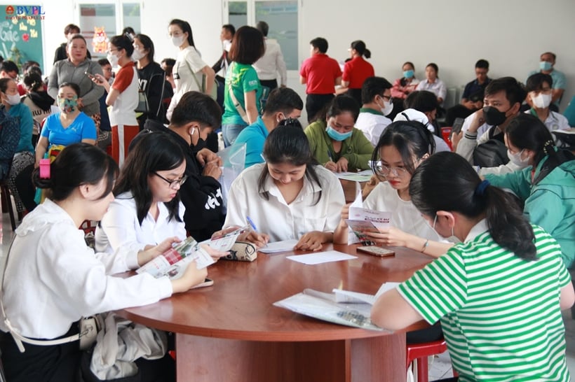 Tạm dừng tuyển dụng công chức, viên chức tại TPHCM từ 22/5/2026 (Hình ảnh từ Internet)