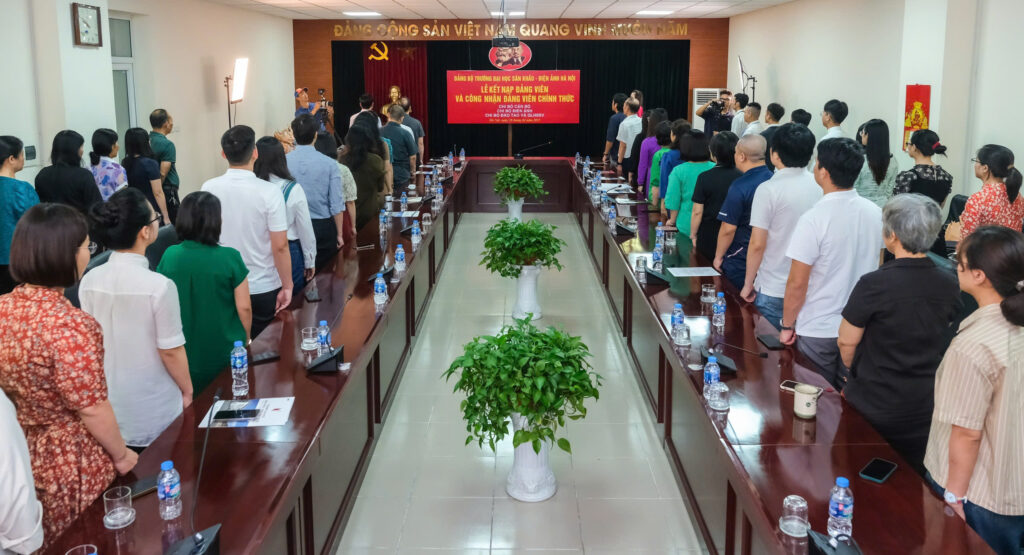 Một số vấn đề liên quan đến kết nạp đảng viên và công nhận đảng viên chính thức (Hình ảnh từ Internet)