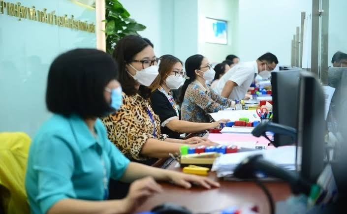 Công văn 7071/BNV-TCBC: Chính sách với người hoạt động không chuyên trách ở thôn và tổ dân phố nghỉ việc do sắp xếp