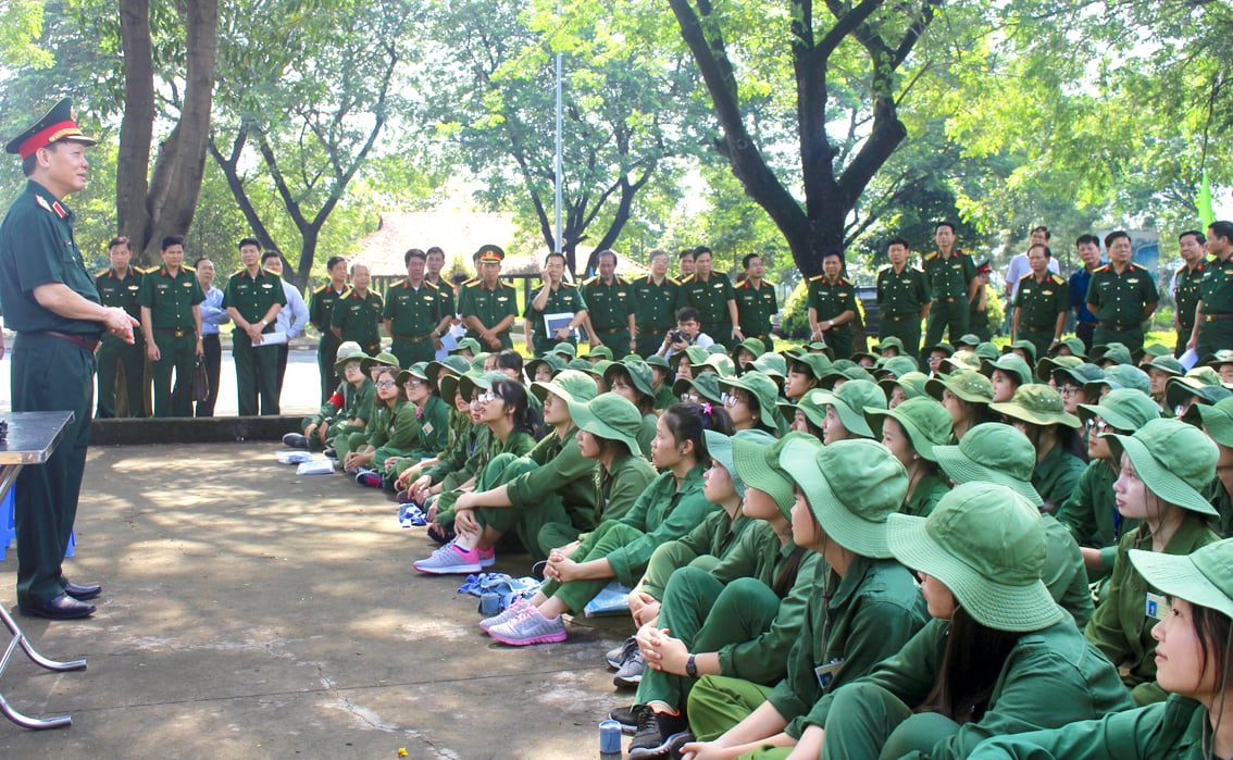 Trang phục cho sinh viên học tập môn học giáo dục quốc phòng và an ninh (đề xuất)
